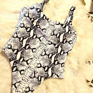 NWOT Snake Print Swimsuit M